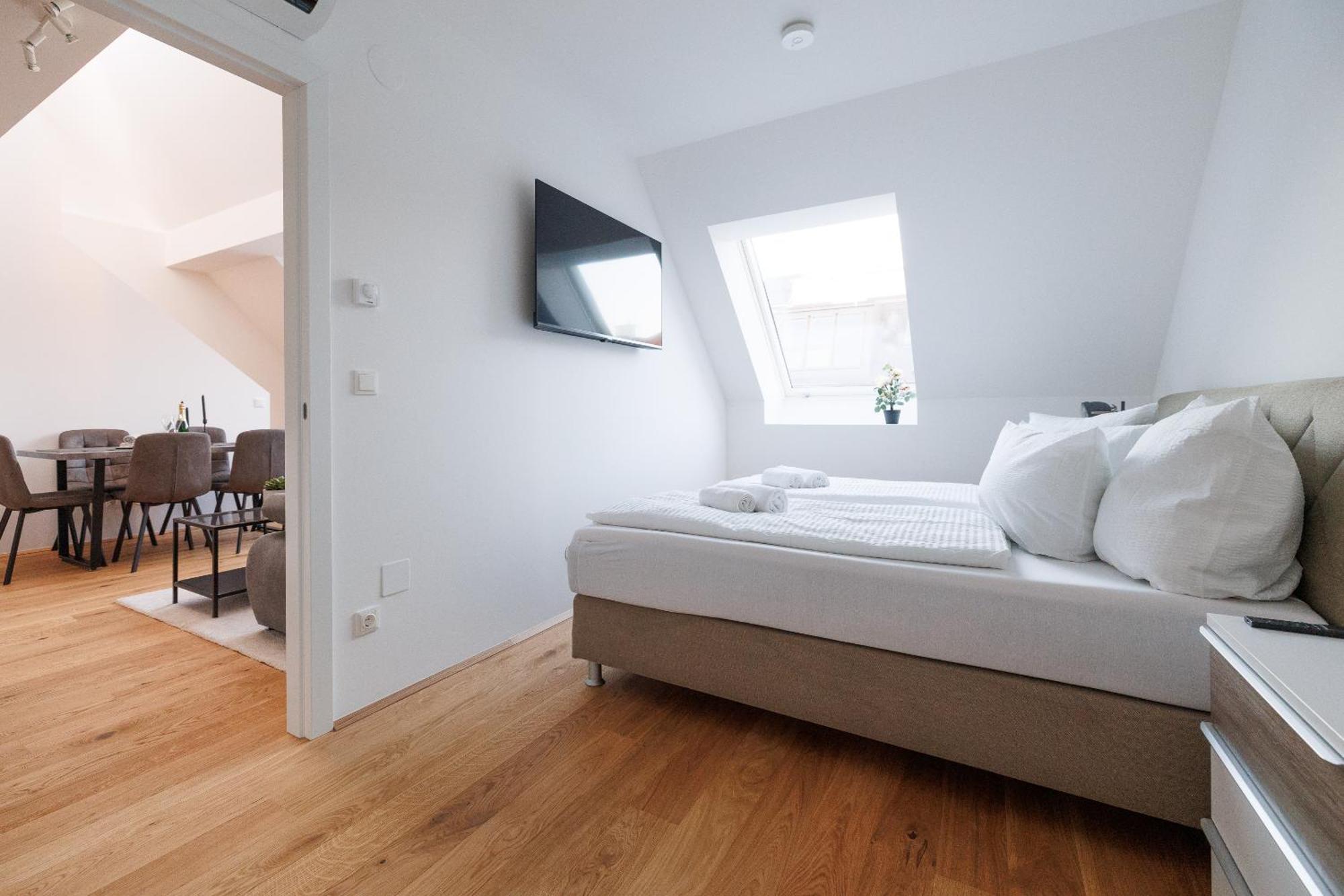 Symphony Apartments 41 - Modern Loft With Terrace And Grill In Central Location Wien Exterior foto