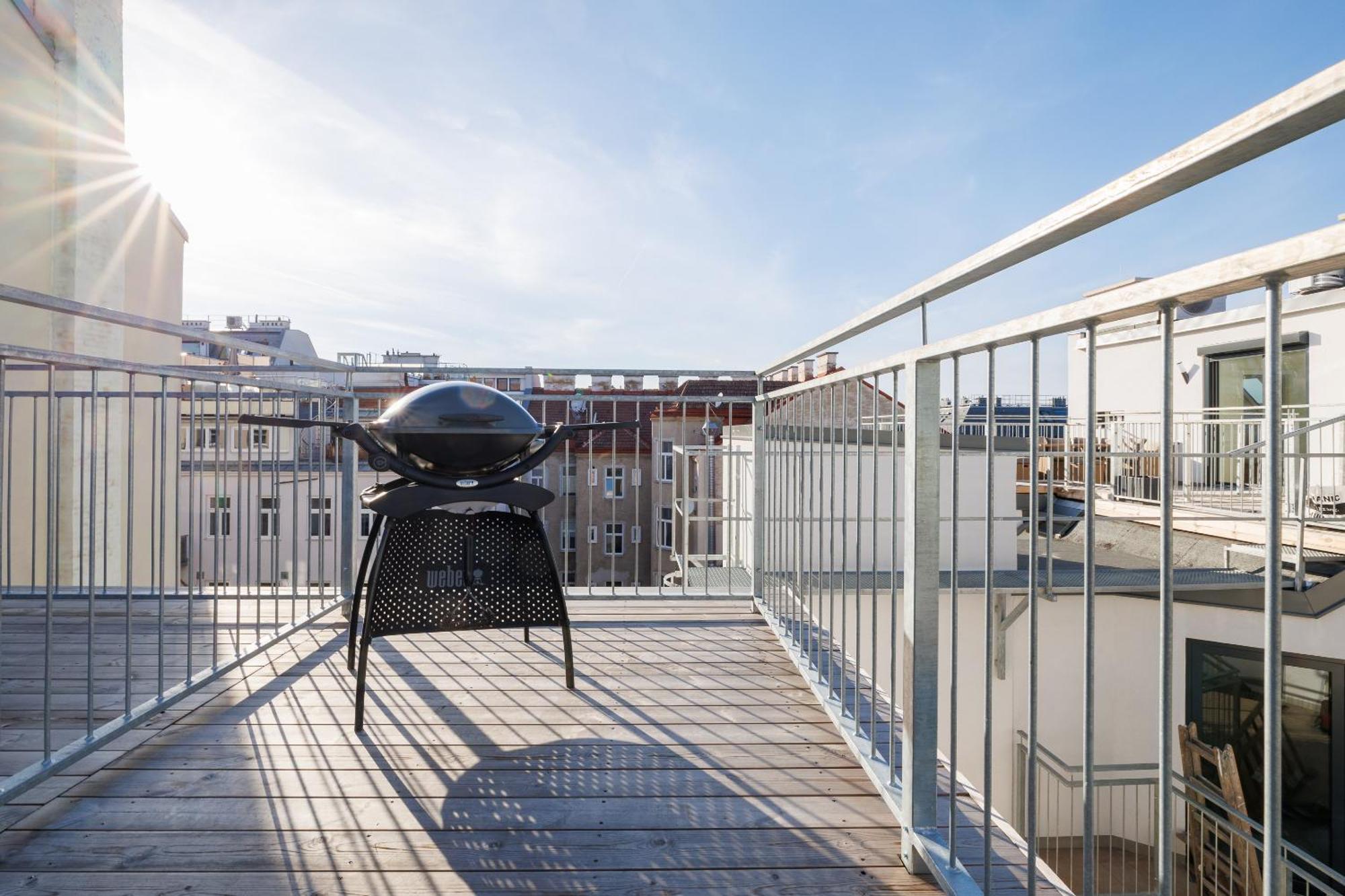 Symphony Apartments 41 - Modern Loft With Terrace And Grill In Central Location Wien Exterior foto